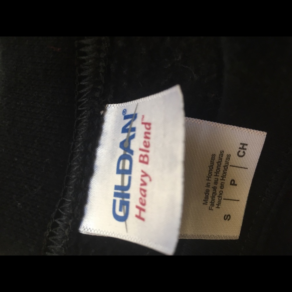 Gildan dangerous woman sweater - Picture 3 of 3